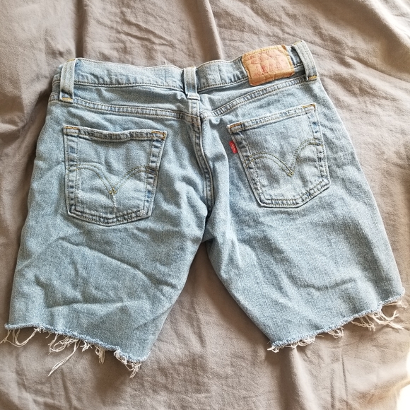 Levi's 513 shorts - Picture 2 of 2